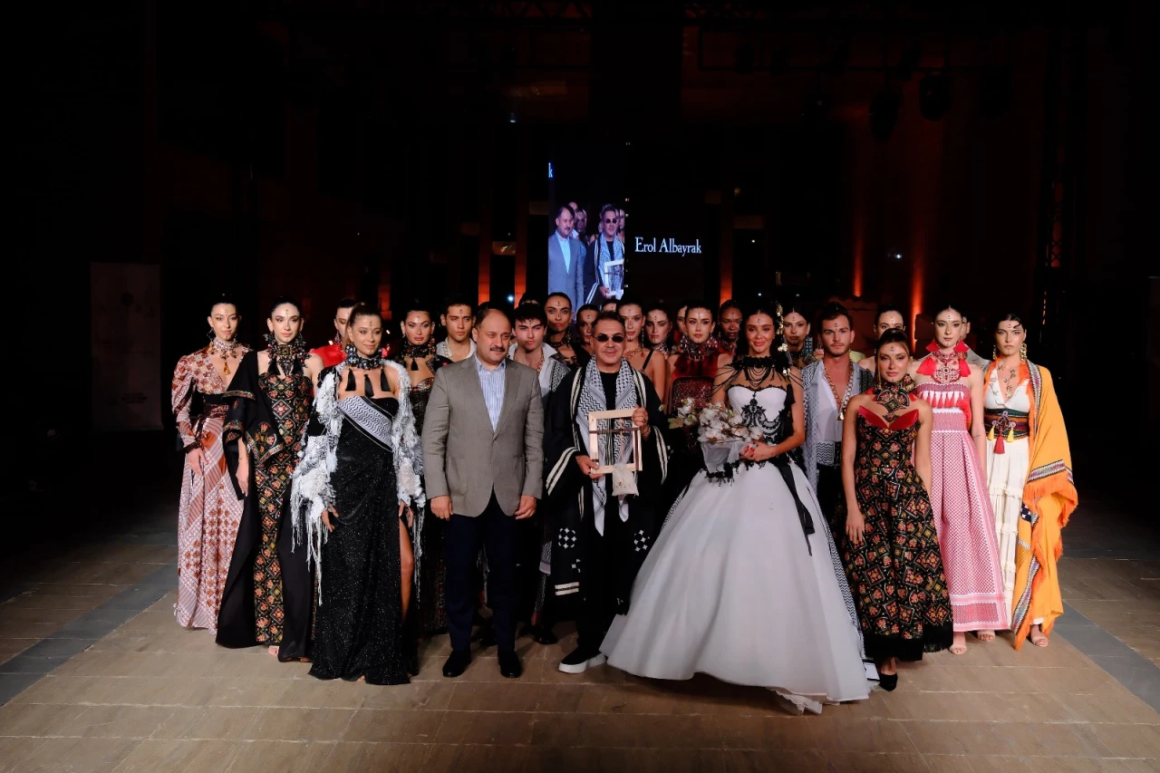 ŞANLIURFA'NIN KADİM KÜLTÜREL MİRASI MODA İLE BULUŞTU