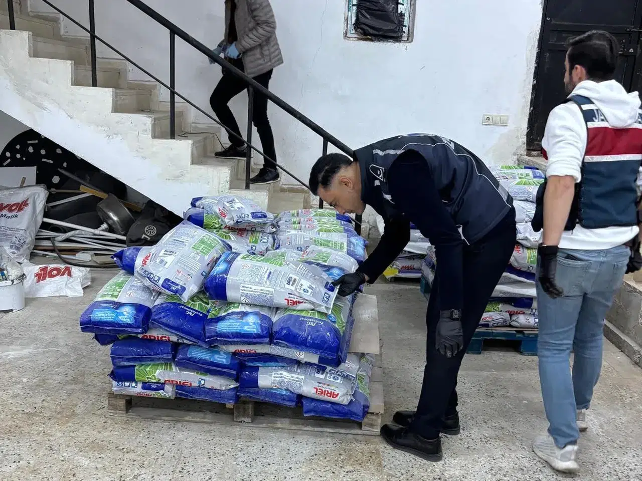 Sahte Deterjan Dolum Depolarına Baskın