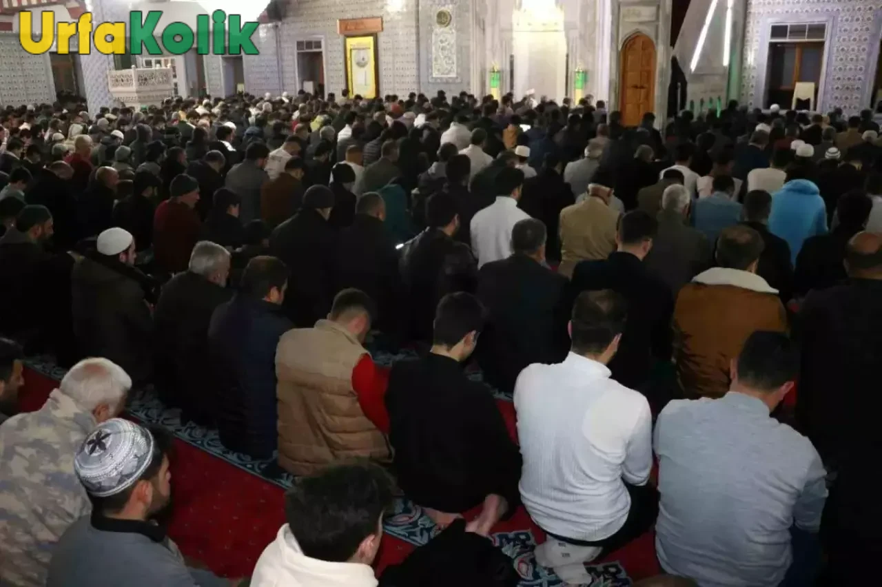 Şanlıurfa'da Bayram Namazı Saat Kaçta Kılınacak?