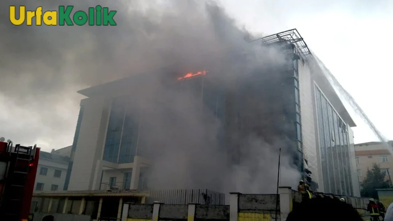 Maltepe'deki Huzurevinde Sabah Çıkan Yangının Sebebi Araştırılıyor.
