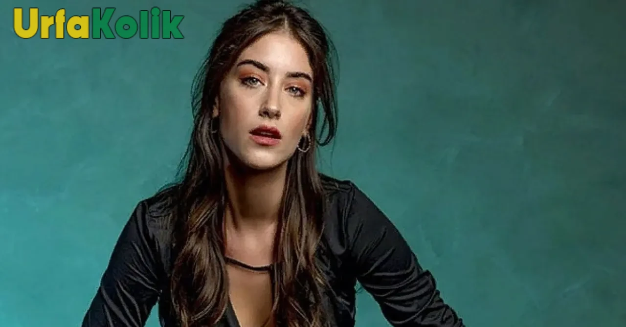 Hazal Kaya Kimdir?