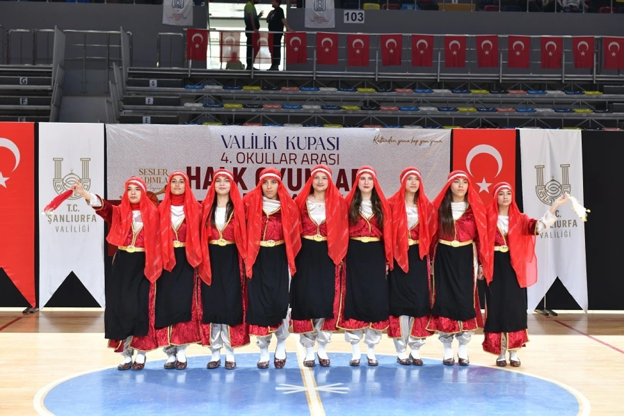 Valilik Kupası Okullar Arası Halk Oyunları Yarışması Başladı
