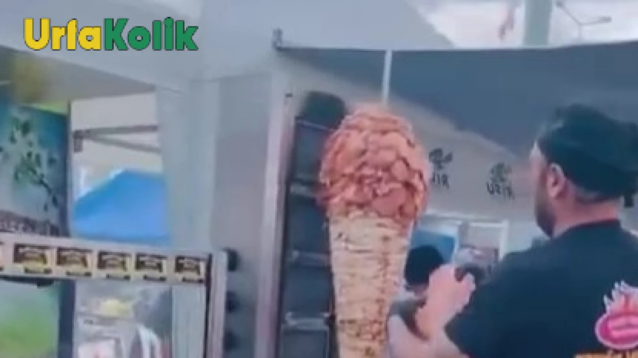 Adana Karnavalında Hijyen Skandalı: Dönerci Çiğ Tavuk Taktı!