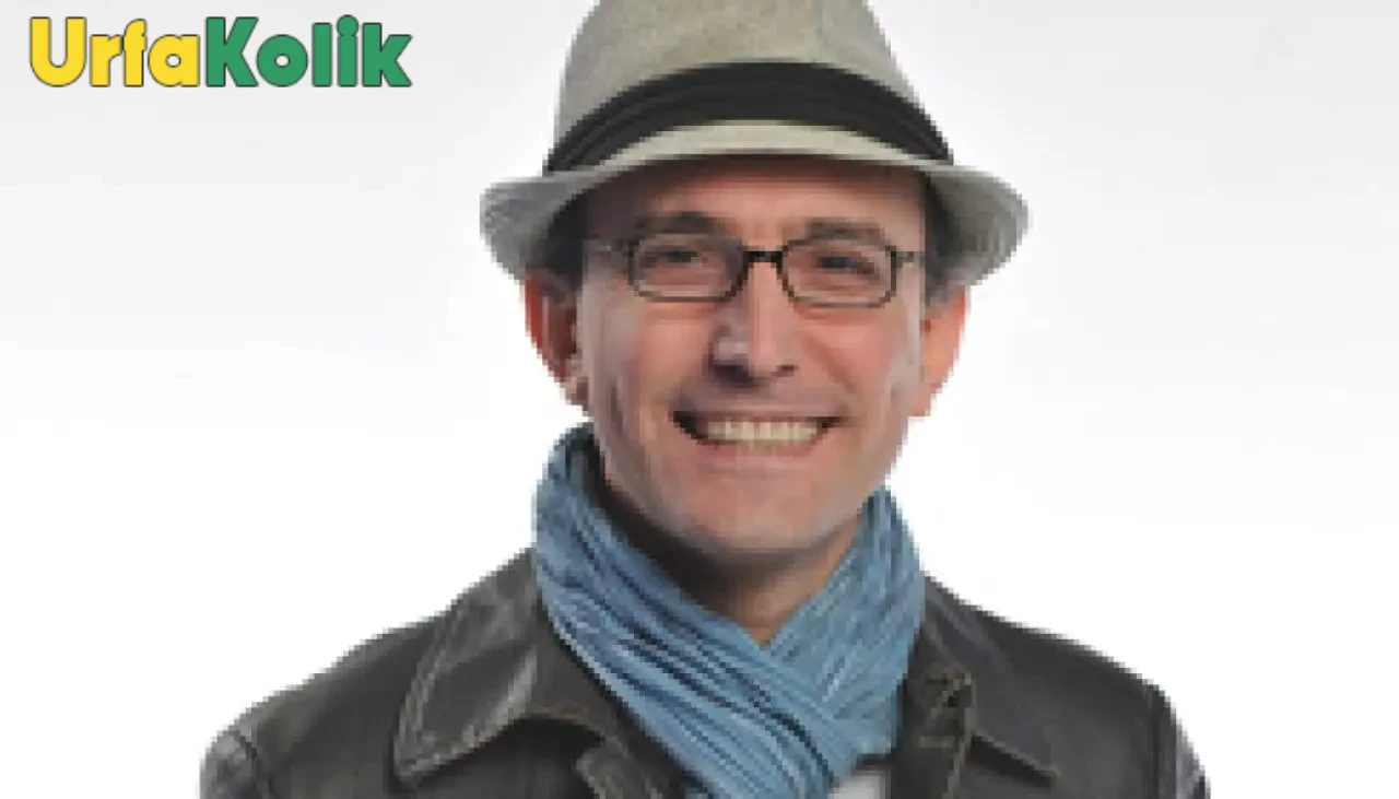 Emin Çapa Kimdir?