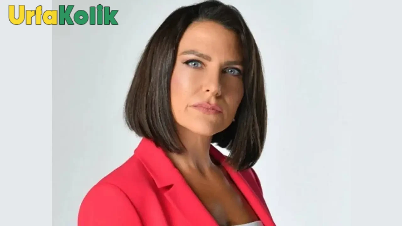 Ece Üner Kimdir?