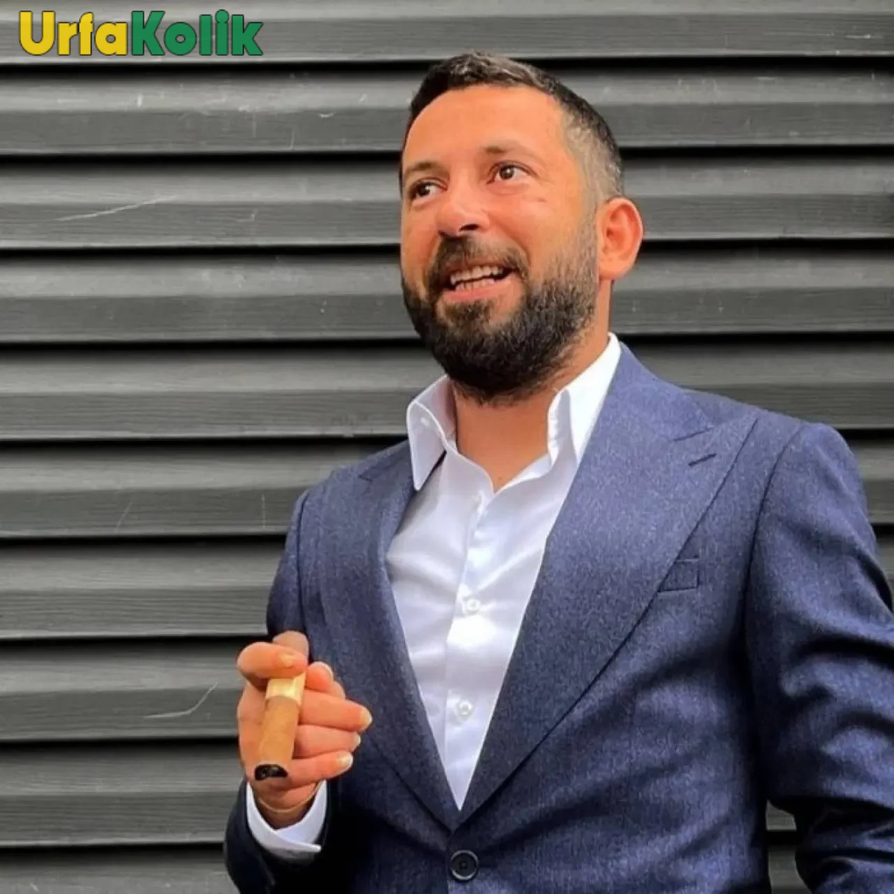 Azad Yılmaz Kimdir?