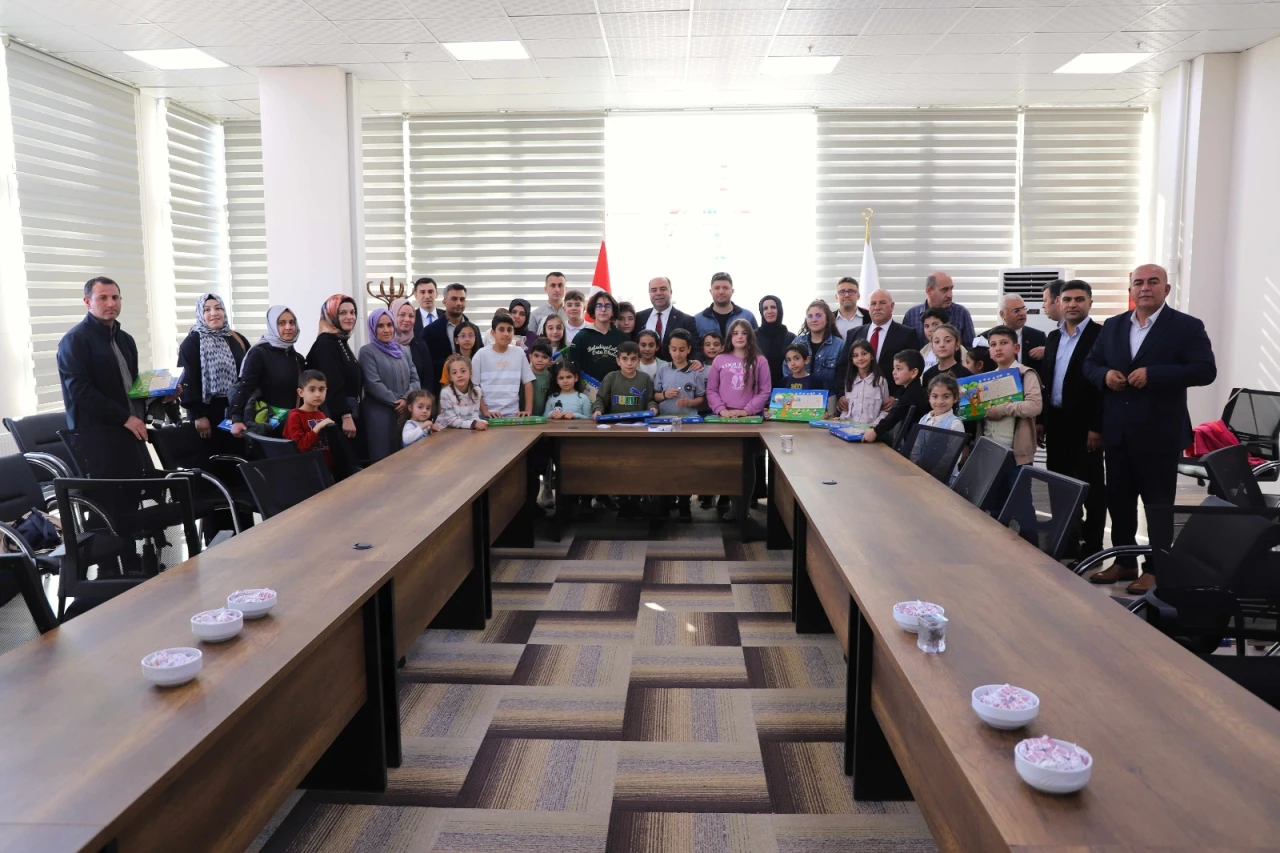Başkan Nihat Çiftçi Gençlik Ve Çocuk Meclisiyle Buluştu
