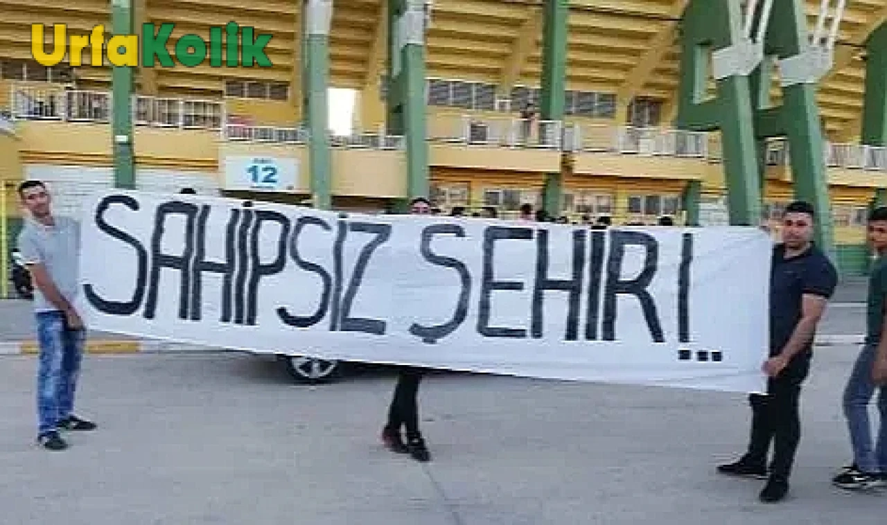 Şanlıurfaspor'un Düşme Tehlikesi Taraftarları Ayaklandırdı, Kulüp Yönetimi Eleştirilerle Karşı Karşıya!