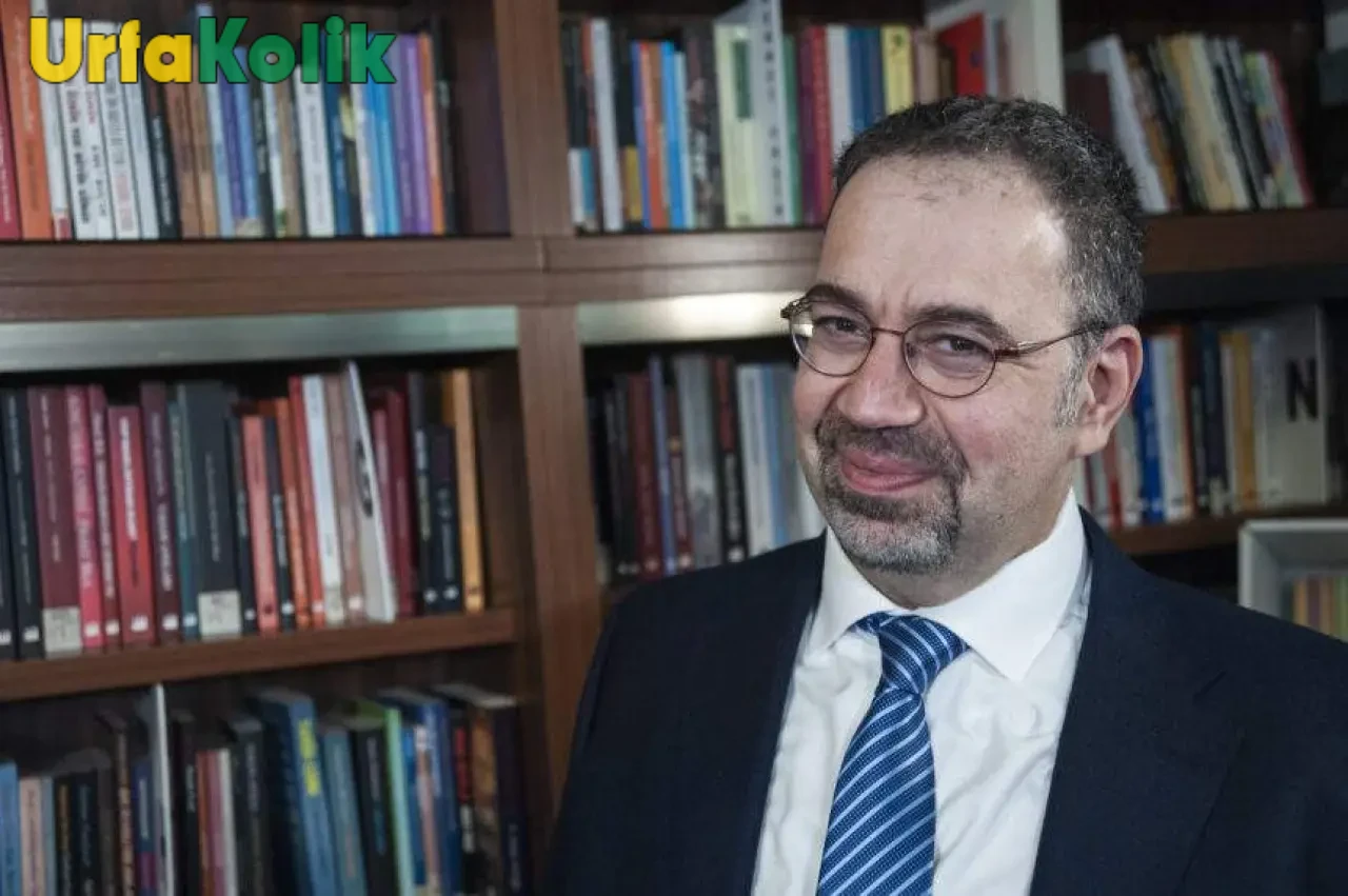 Daron Acemoğlu Kimdir?