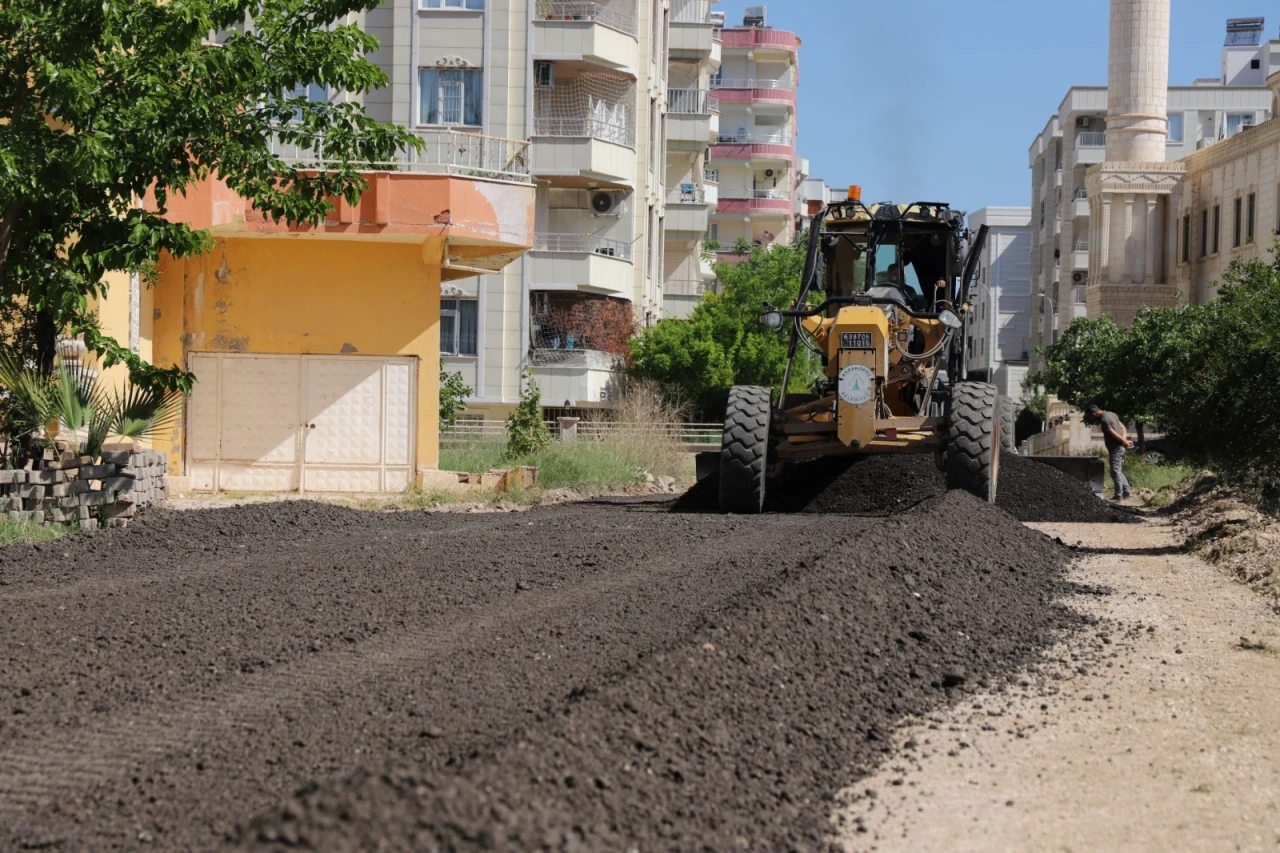 Karaköprü'de Yol Ağı Genişliyor