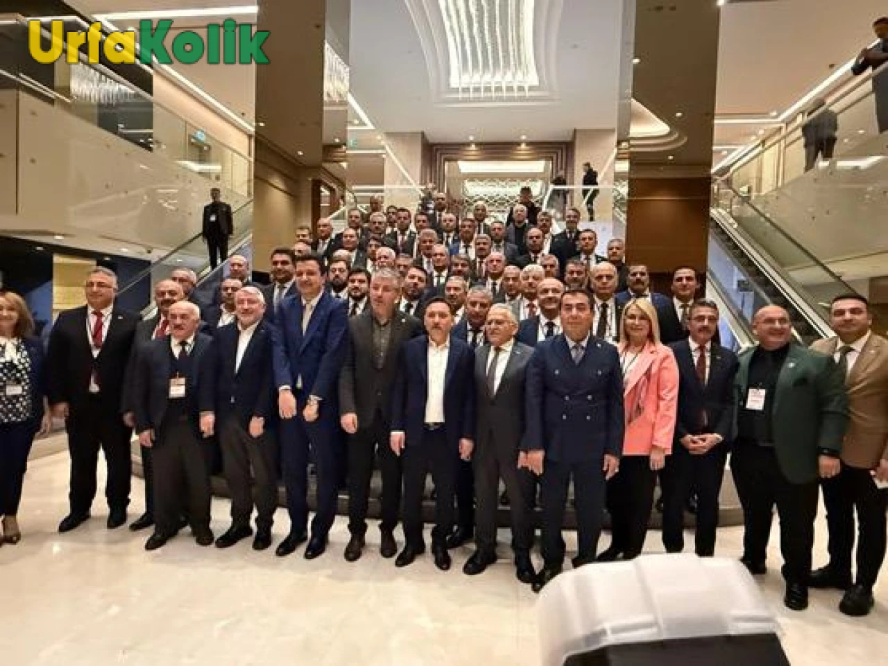 BAŞKAN GÜLPINAR’A "YILIN EN BAŞARILI BELEDİYE BAŞKANI" ÖDÜLÜ