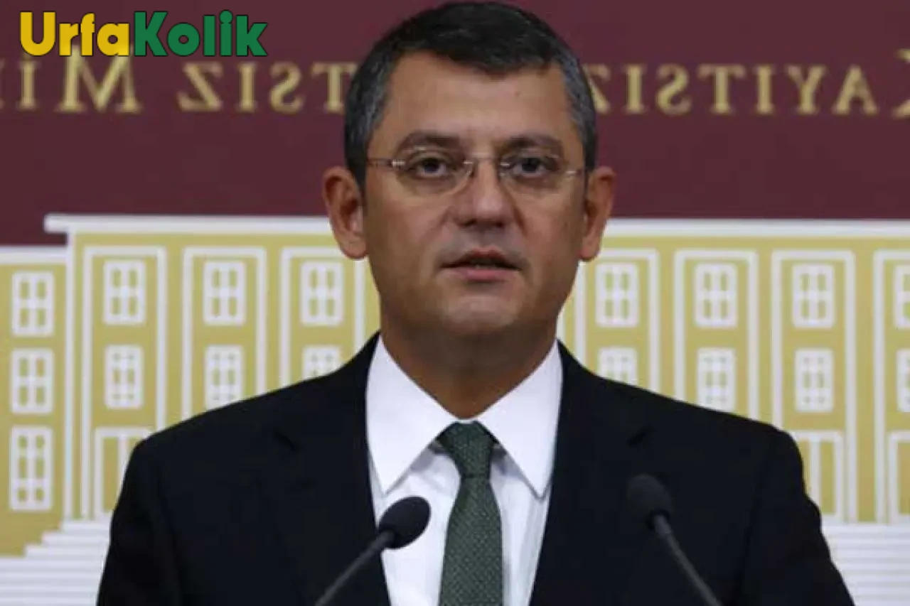 Özgür Özel Kimdir?