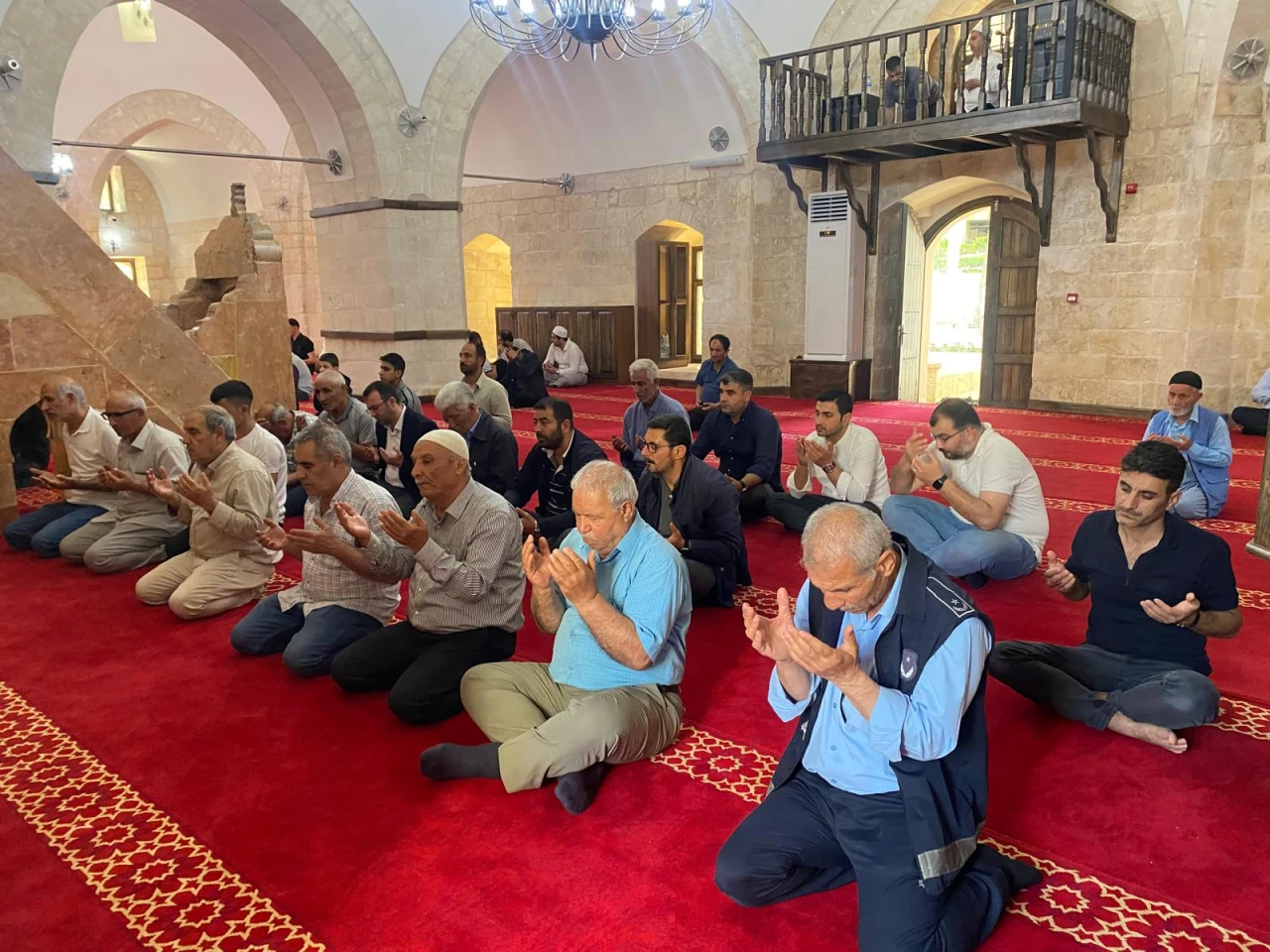 Tarihi Hasan Paşa Camii İbadete Açıldı