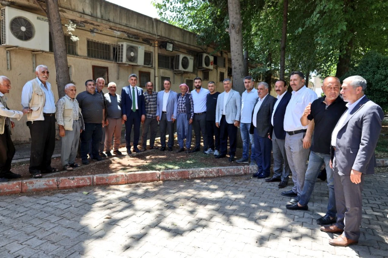 Ak Parti İl Başkanı Günbegi Buğday Pazarı Esnaflarını Ziyaret Etti