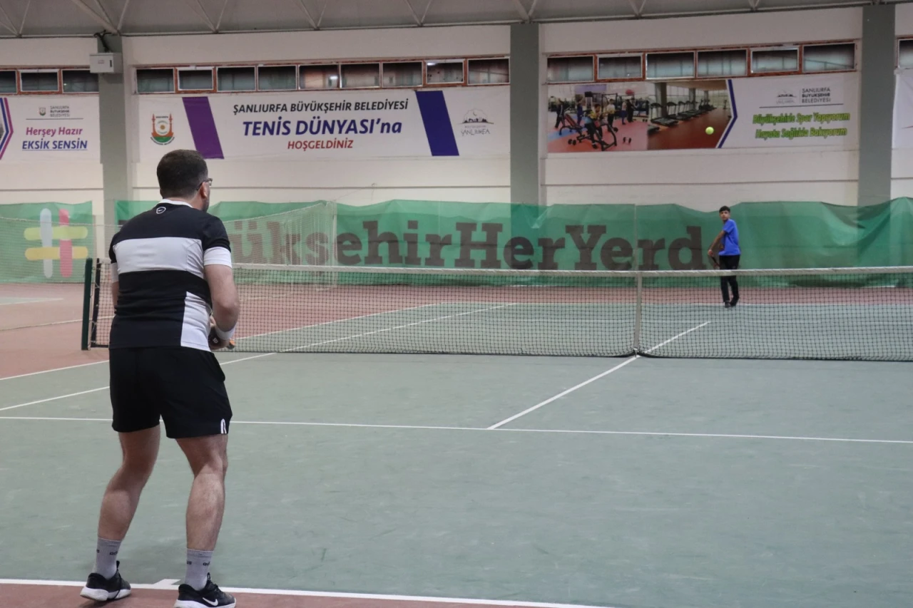 Şanlıurfa’da Gençlik Haftası Tenis Turnuvası Başladı