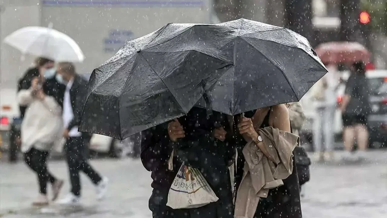Meteoroloji Saat Verip Uyardı: Bu Saatlere Dikkat