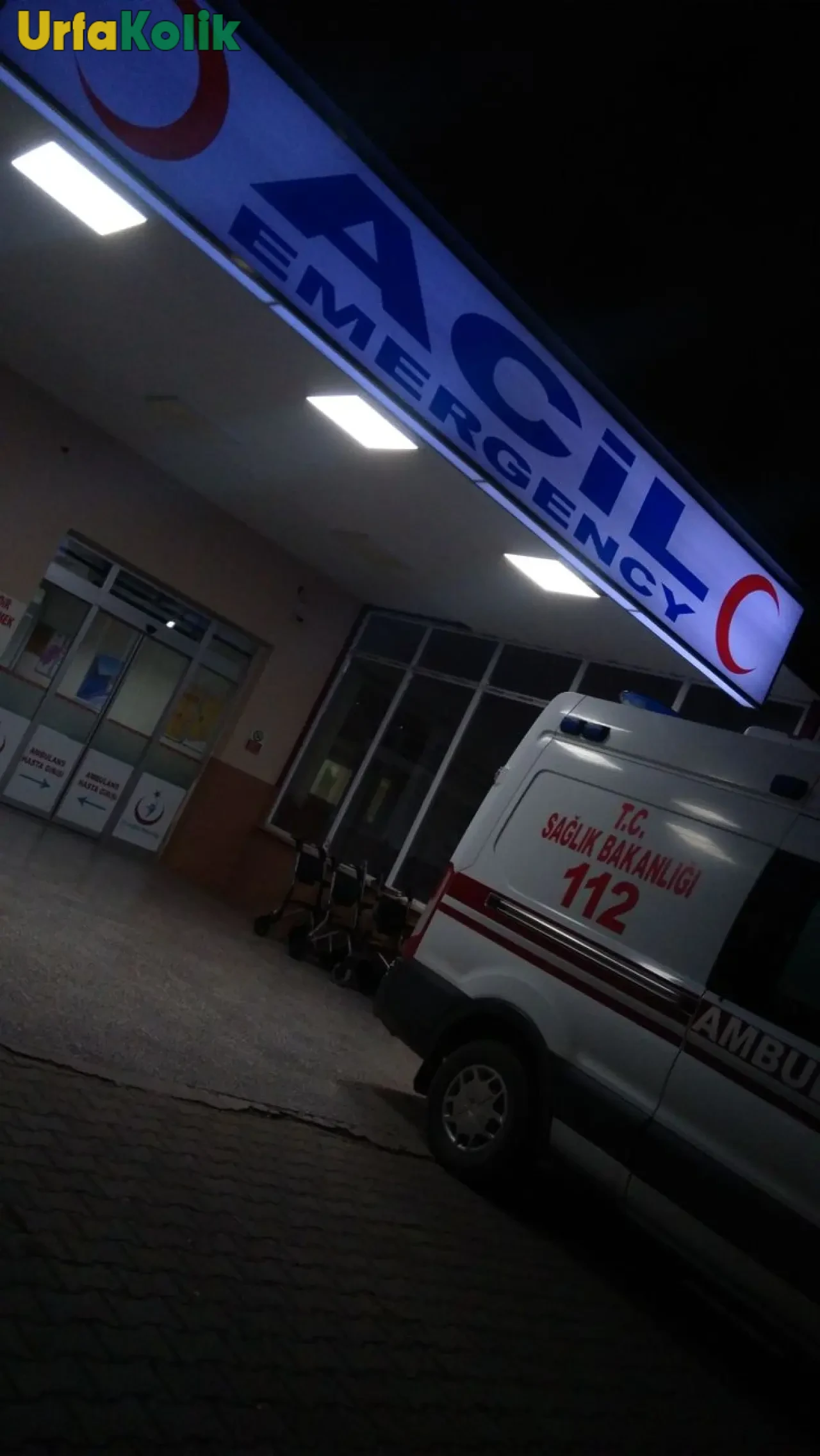 Şanlıurfa'da Karaköprü ilçesinde meydana gelen bıçaklı kavgada 1 kişi yaralandı.