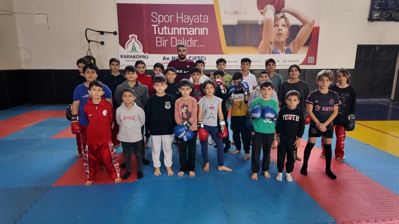 Karaköprü’de 2 Bin 200 Gence Spor Eğitimi Veriliyor