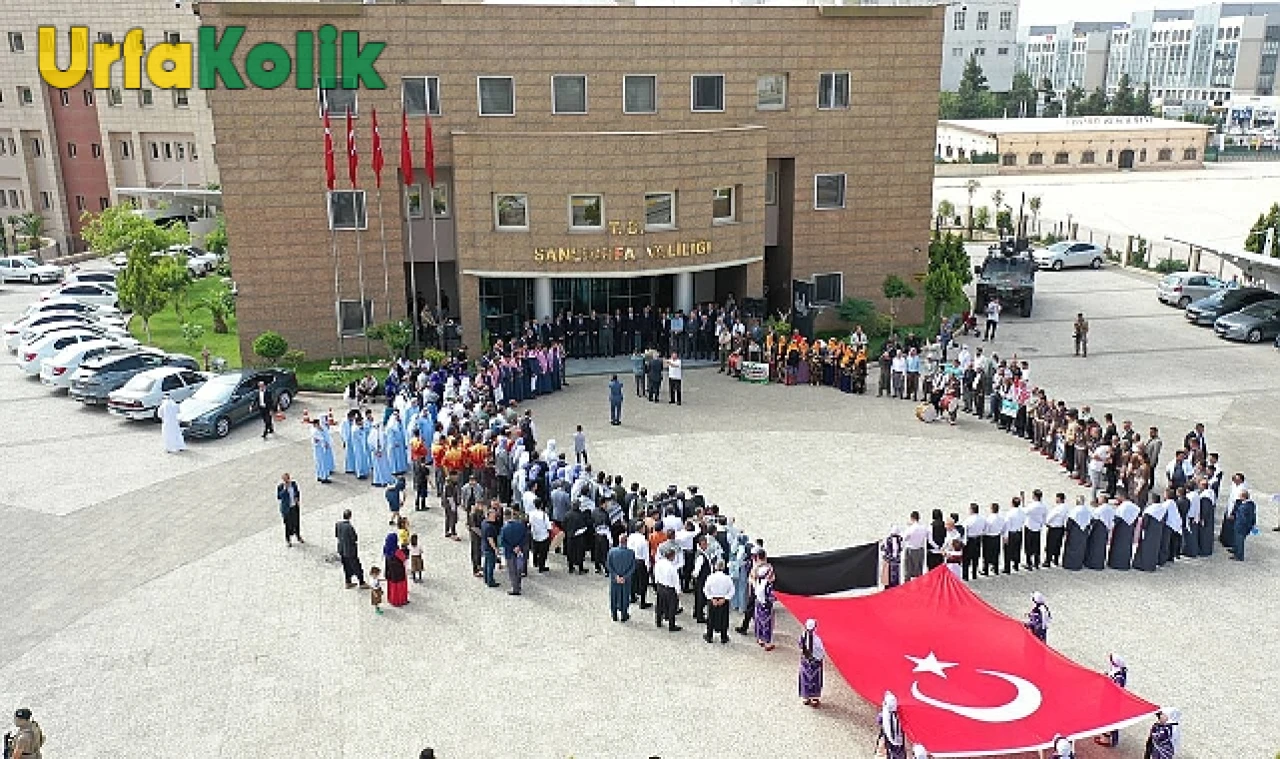 Şanlıurfa'da Renkli Mahalleler Arası Halk Oyunları Yarışması Başladı