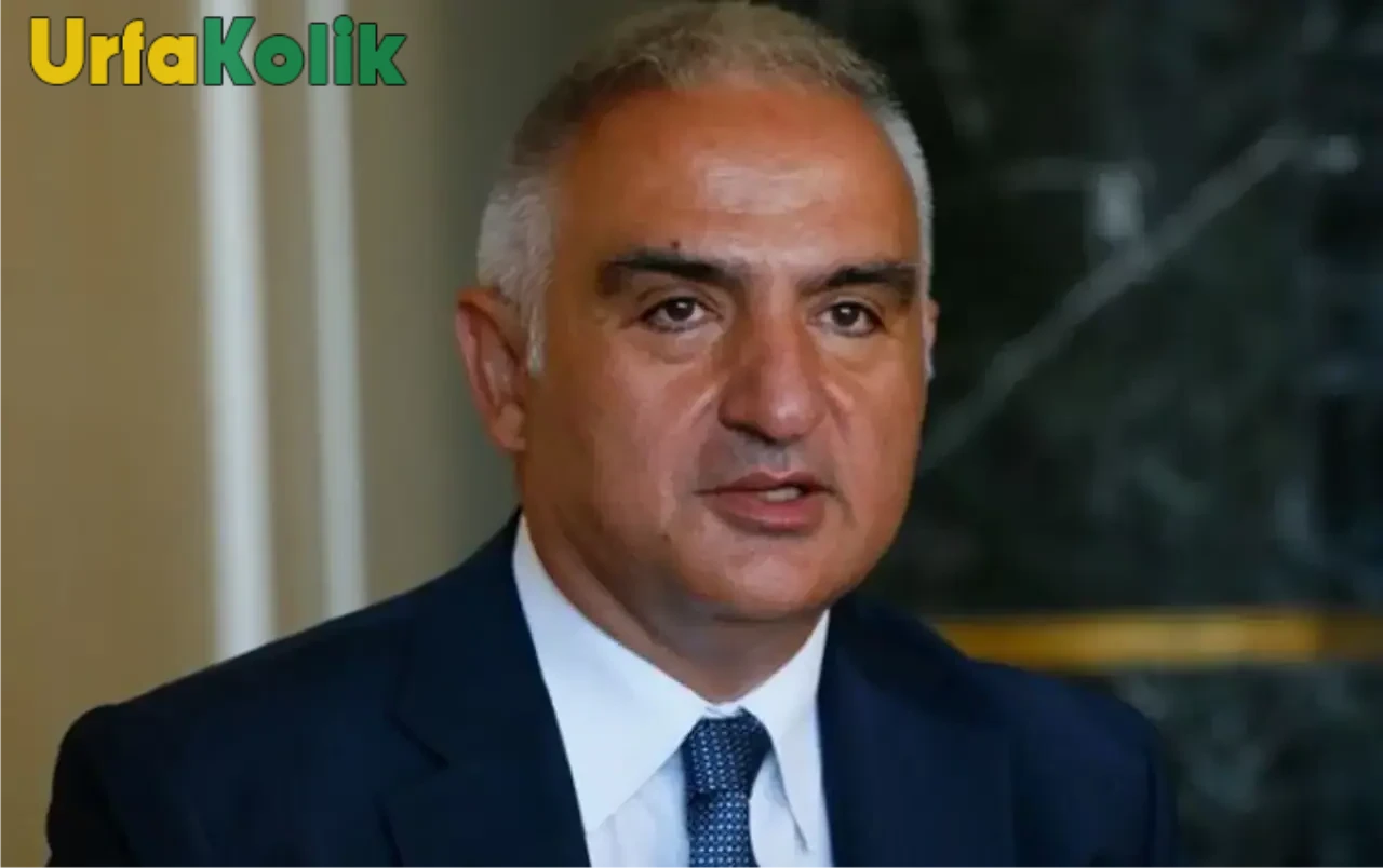 Turizm Bakanı Kimdir?