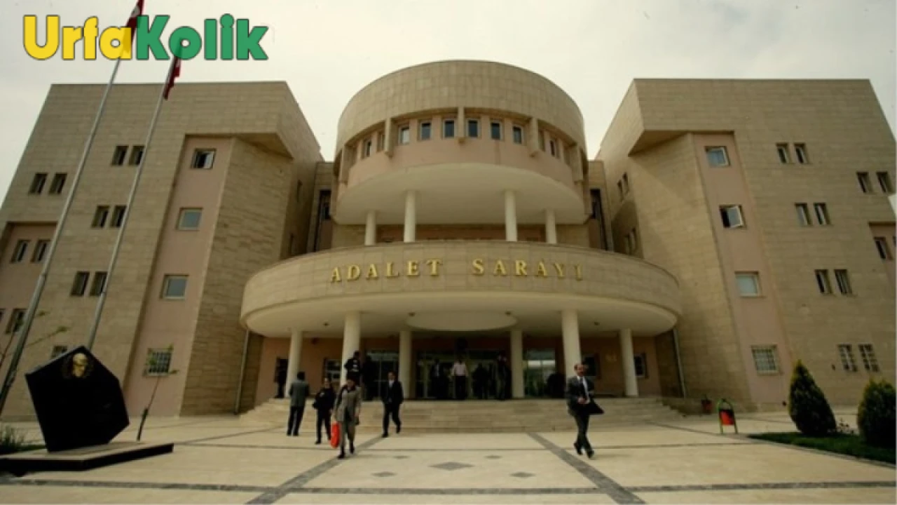 Ceylanpınar'da dolandırıcılık suçundan aranan 2 zanlı polis tarafından yakalandı.