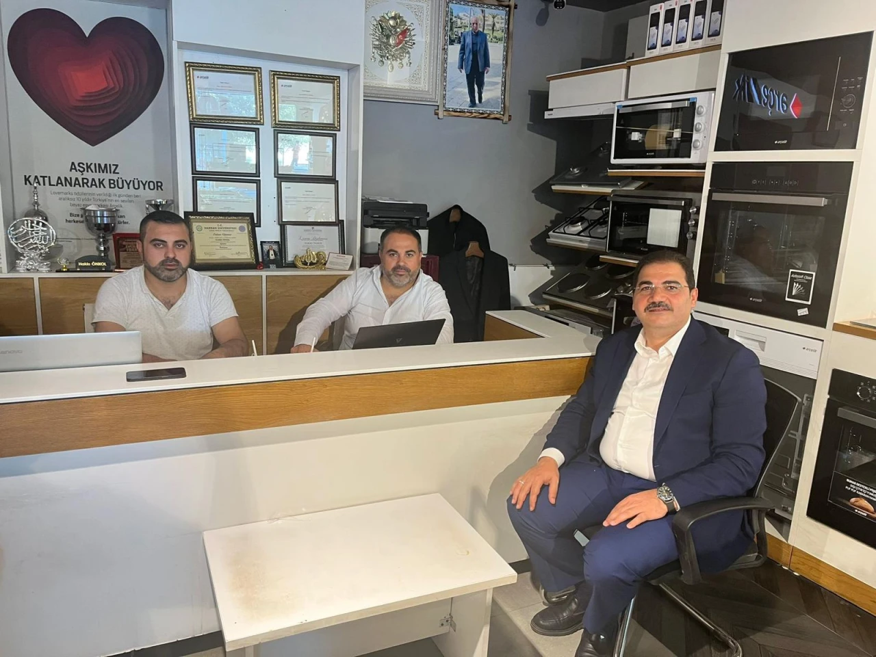 Başkan Canpolat Esnaf Ve Vatandaşlarla Buluştu
