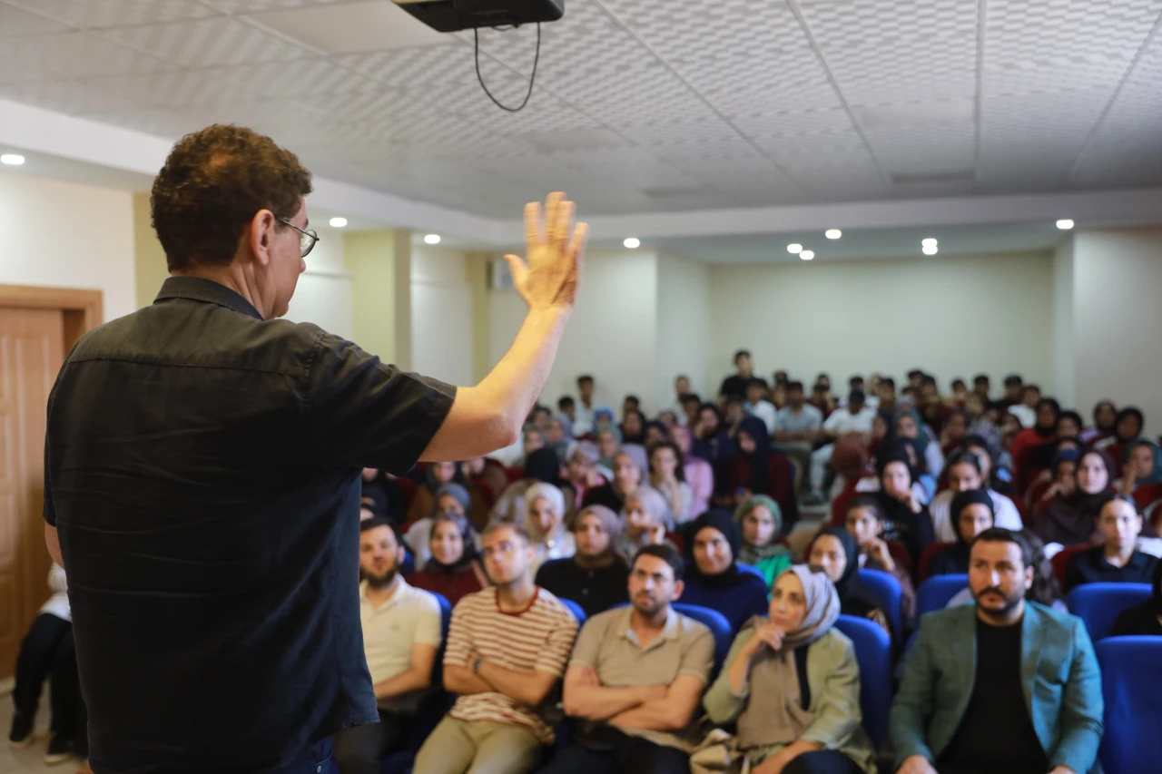 HARRAN BELEDİYESİ'NDEN SINAV ÖNCESİ ÖĞRENCİLERE MORAL SEMİNERİ