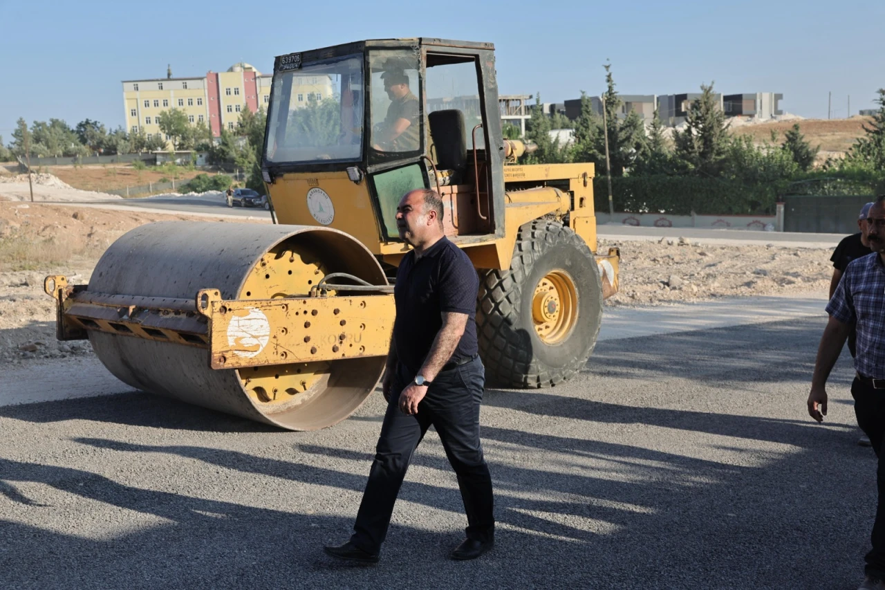 Karaköprü’de Yeni Yollar Asfaltla Buluşuyor