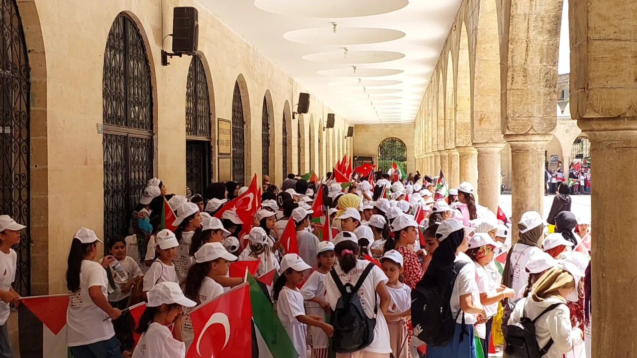 TÜGVA 6 Bin Öğrenciyle Kudüs Provası Gerçekleştirdi