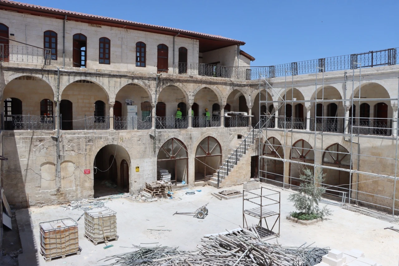 Barutçu Hanı, Büyükşehir’in Çalışmalarıyla Yeniden Canlanıyor