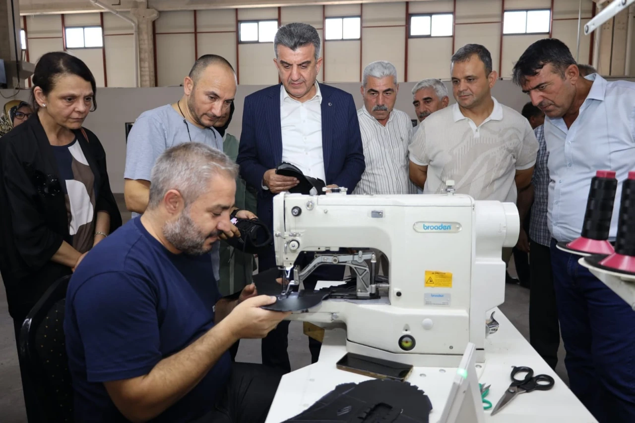 AK Parti İl Başkanı Günbegi, Organize Sanayi Bölgesini Ziyaret Etti