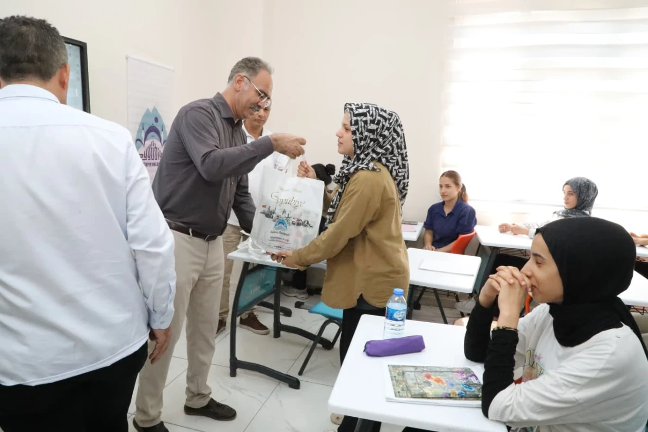 Başkan Mehmet Kuş, Her Türlü Destek Sözü Verdiği Gençlerden Tek Bir Şey İstedi