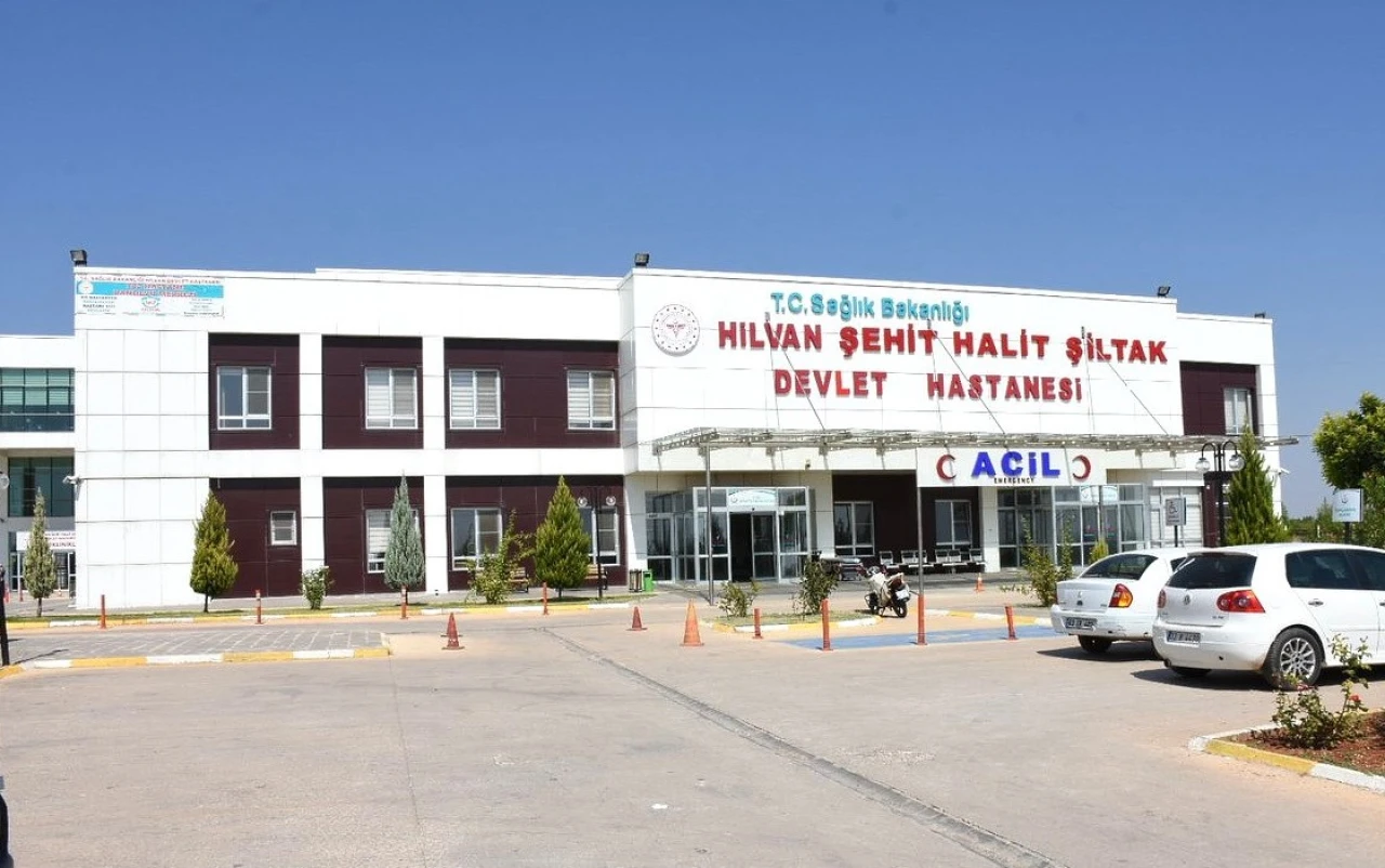 Hilvan Devlet Hastanesi’nde İlk Ortopedi Ameliyatı Başarıyla Gerçekleştirildi