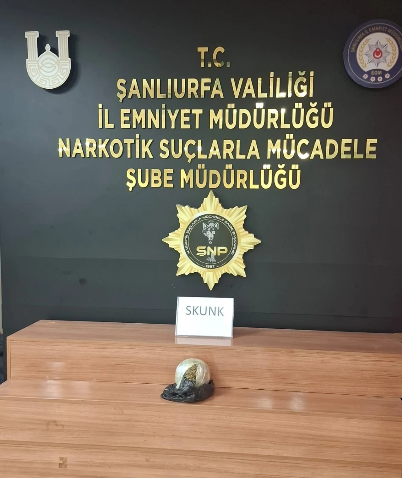 Şanlıurfa’da Yolcu Otobüsünde 1 Kilo Skunk Ele Geçirildi