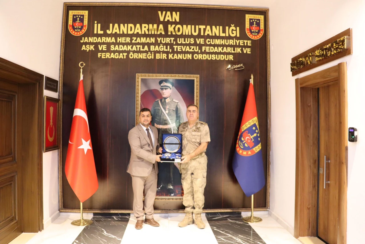 Başkan Halil Polat’tan Ahde Vefa Örneği: Esnafın Gönlünde Taht Kuran Paşaya Van’da Ziyaret