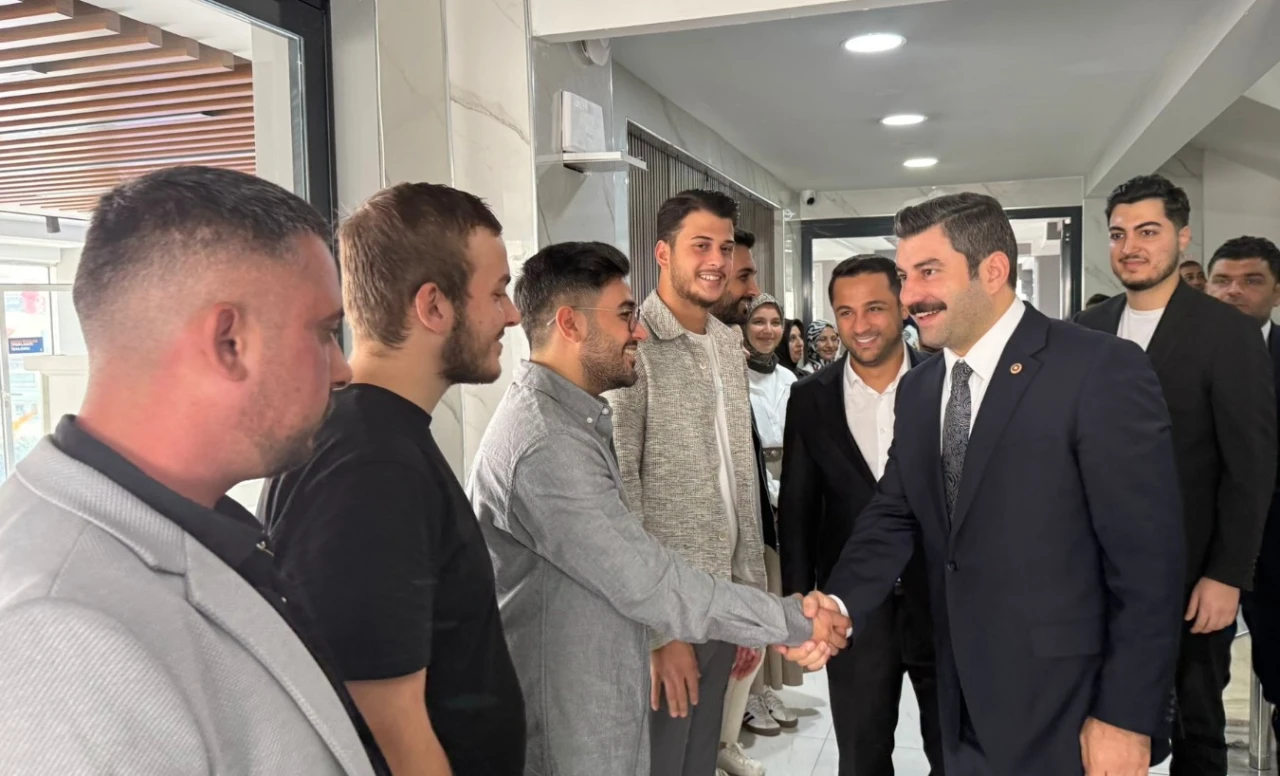 “Vekil Eyyüpoğlu’ndan Güngören’de Türkiye Yüzyılı Mesajı”