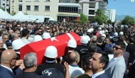 İzmir’de Şehit Polisler Son Yolculuğuna Uğurlandı