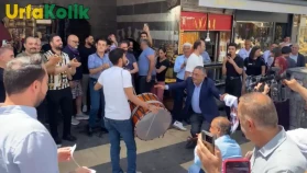 PKK Terör Örgütü, Silahları Teslim Etti ve Diyarbakır'da Halay Çekti.
