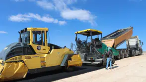 Şanlıurfa’da Modern Grup Yolunda Asfalt Çalışmaları Tamamlandı