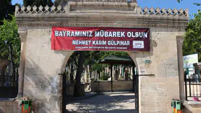 Büyükşehir Ekipleri Mezarlıkları Bayrama Hazırladı