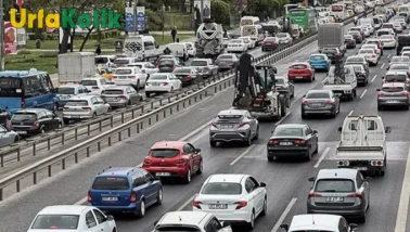 Trafik Kurallarını İhlal Eden Sürücülere Zincirleme Cezalar Yolda...