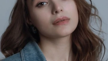 Başarılı Oyuncu Ecem Simge Kimdir