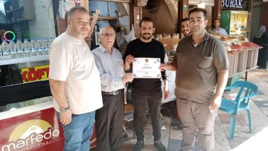 Eğitime Katılan Esnafa Belgeleri Verildi