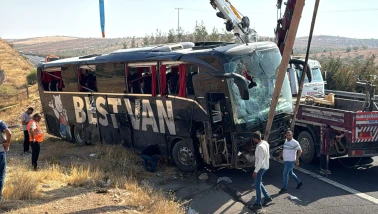 Şanlıurfa'da Yolcu Otobüsü Devrildi