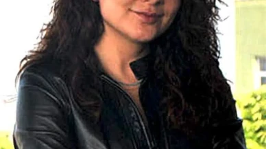 Hülya Hökenek Kimdir?