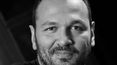 Ali Sunal Kimdir?