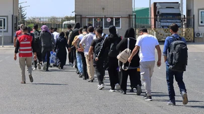 Suriyelilerin Ülkelerine Geri Dönüşü Sürüyor