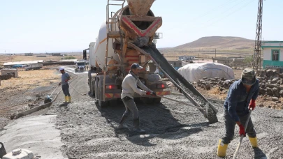 Büyükşehir, Siverek’te 12 Kilometrelik Beton Yol Yapımına Başladı