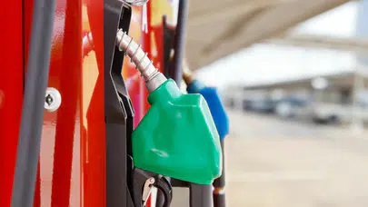 Benzine İndirim Beklentisi: Salı Günü 2 TL Düşüş Gündemde