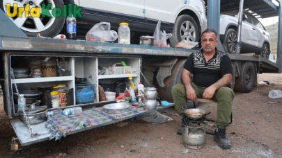 Cilvegözü Sınır Kapısı'nda bekleyen tır şoförleri, zorlu koşullarda Ramazan için mücadele ediyor.